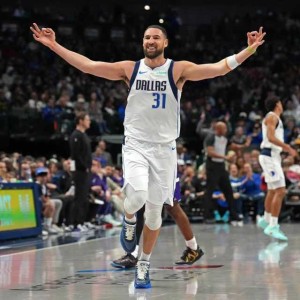 世界杯下载入口-克莱半场23+6三分迎17000分里程碑 独行侠三状元缺席大胜爵士